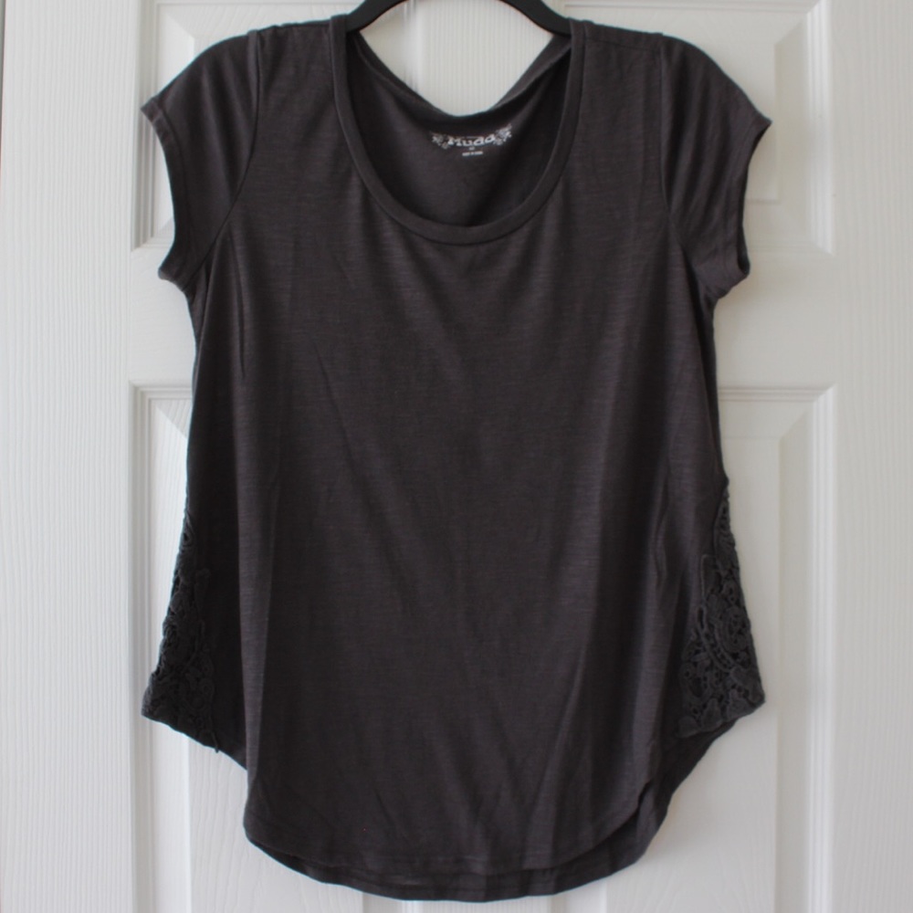 Mudd | Gray Juniors Embroidered Side Tee Shirt